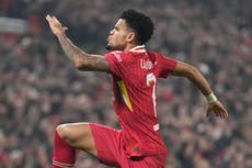 Fulgurante triplete de Luis Díaz en el 2do tiempo permite que Liverpool aplaste 4-0 a Leverkusen