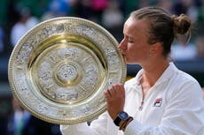 Krejcikova vence a Gauff y saca boleto a semifinales de Finales de la WTA. Swiatek eliminada