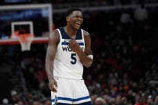 Edwards brilla por Timberwolves, que remontan y vencen 135-119 a Bulls