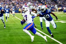 Bills provocan 4 balones perdidos y superan 30-20 a Colts en su casa