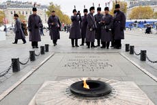 Starmer se une a Macron en París para celebrar la alianza franco-británica en el Día del Armisticio