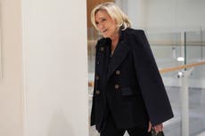 Le Pen rechaza acusaciones de malversación, con sus aspiraciones de presidir Francia en juego