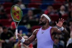 Frances Tiafoe multado con 120.000 dólares por insultar a un juez de tenis