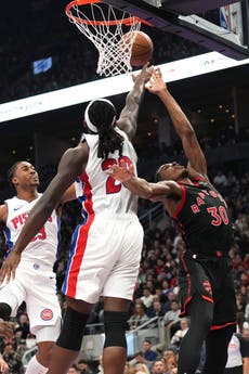 Pistons vencen 99-95 a Raptors y siguen invictos en NBA Cup