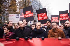 Multitudinaria protesta en Berlín contra el gobierno ruso de Putin