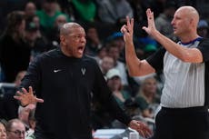 NBA multa al entrenador de los Bucks, Doc Rivers, por críticas contra los árbitros