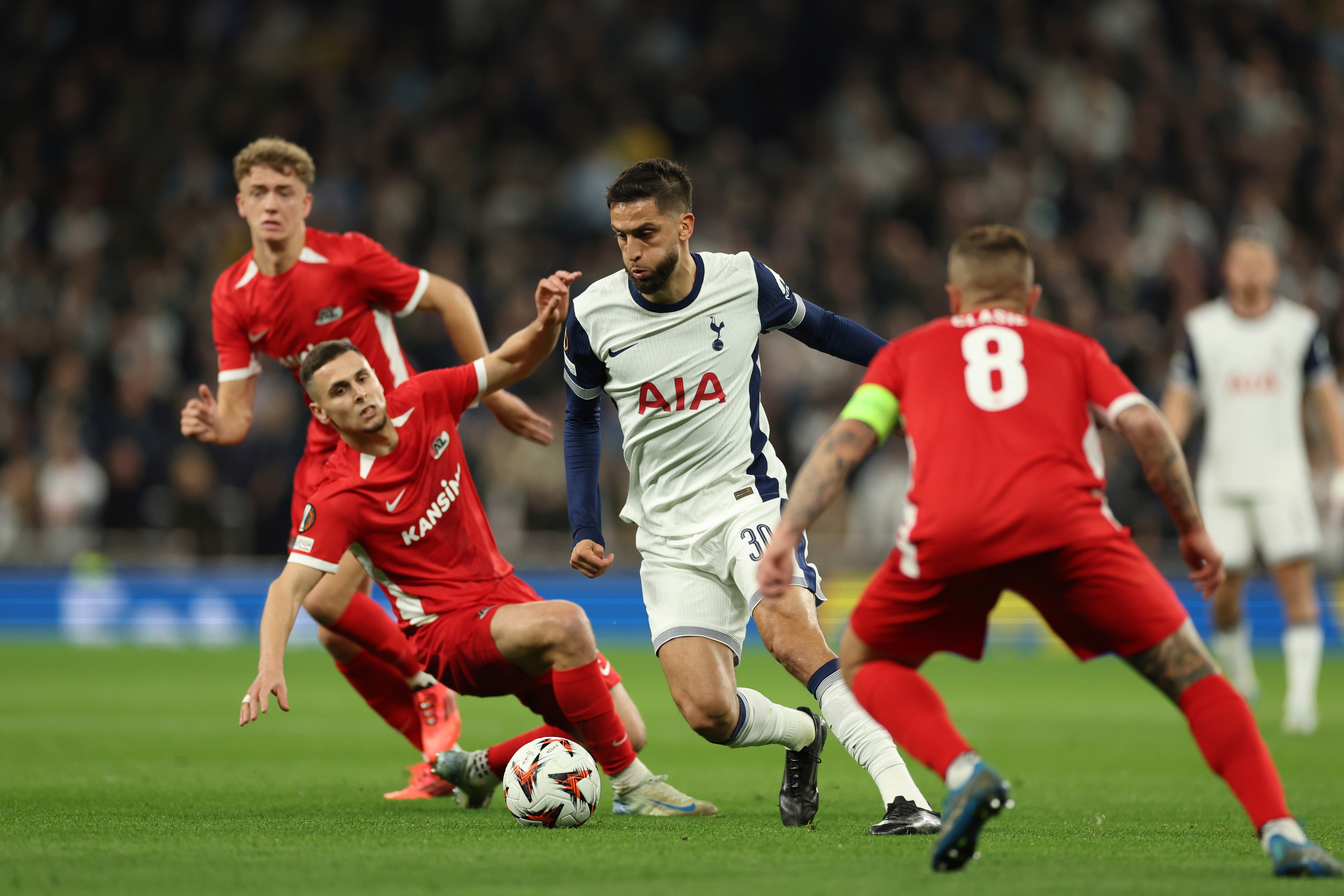 TOTTENHAM-BENTANCUR