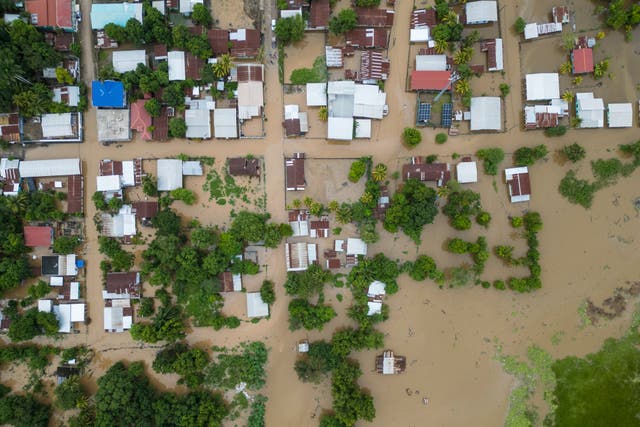 TORMENTA TROPICAL