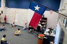 Propuesta en Texas permitiría usar enseñanzas bíblicas en clases escolares