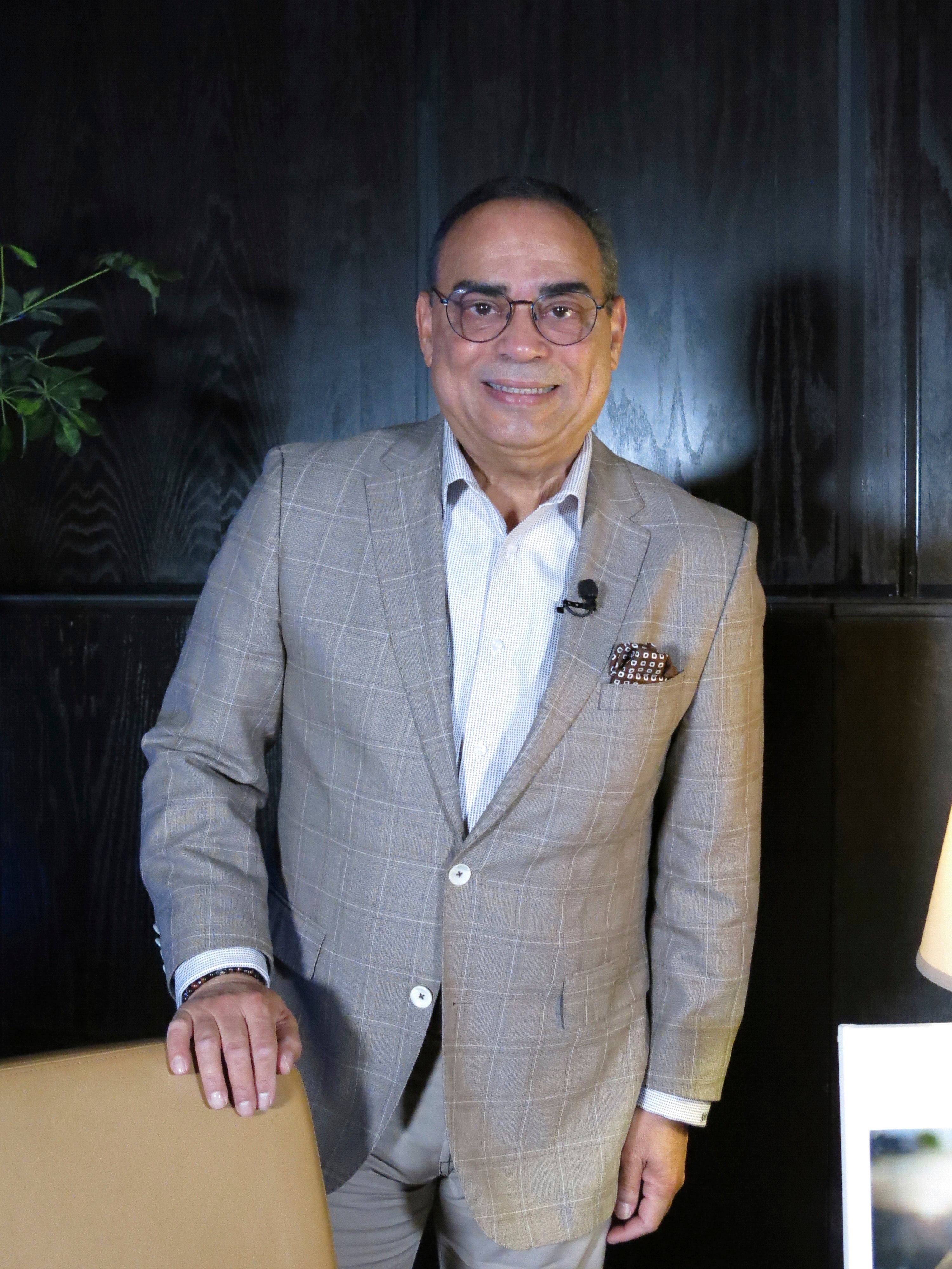 GILBERTO SANTA ROSA