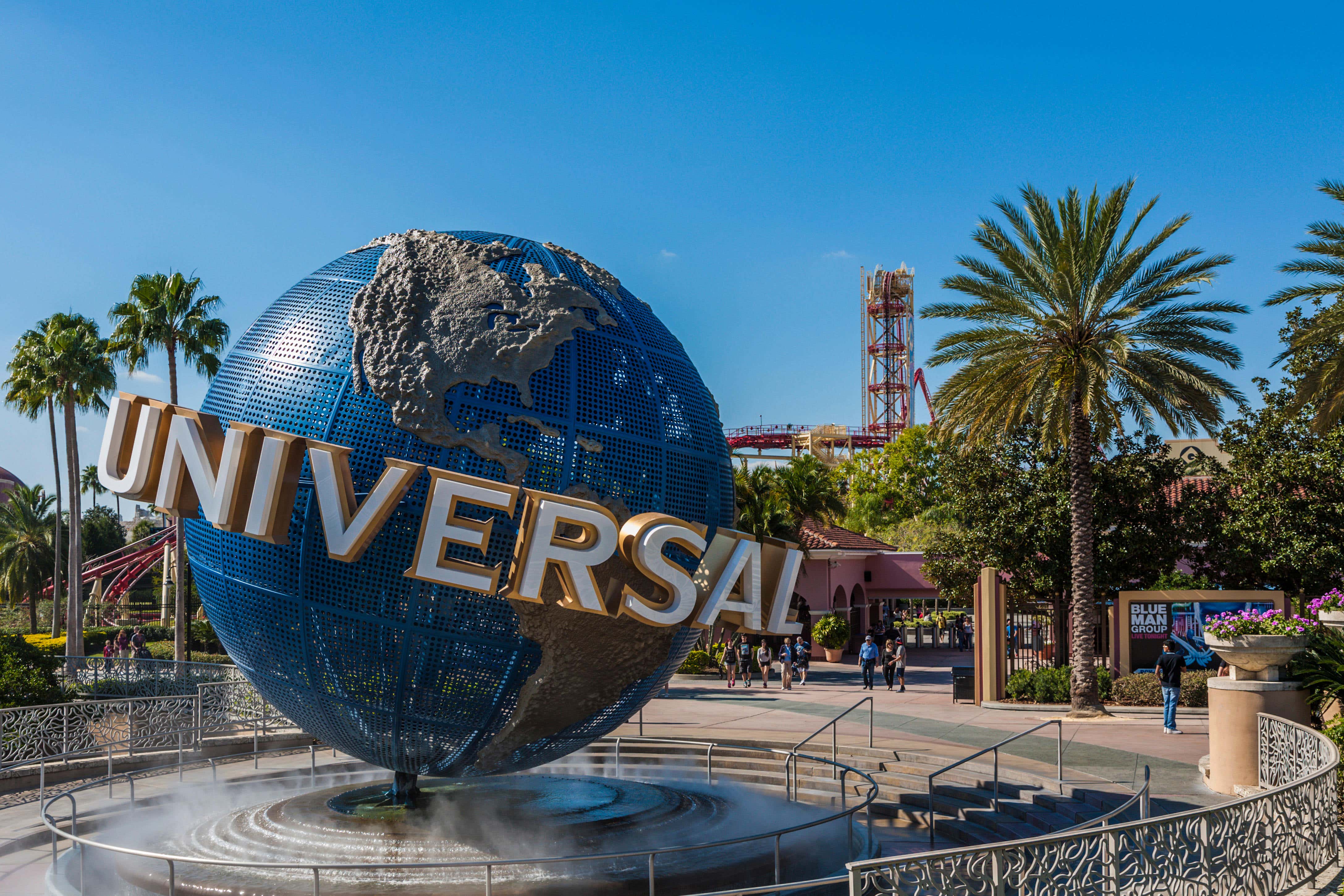 Un hombre de Florida ha demandado a Universal Orlando Resort por 50.000 dólares, alegando que una atracción de Harry Potter tuvo un desperfecto que lo dejó suspendido en el aire durante más de una hora