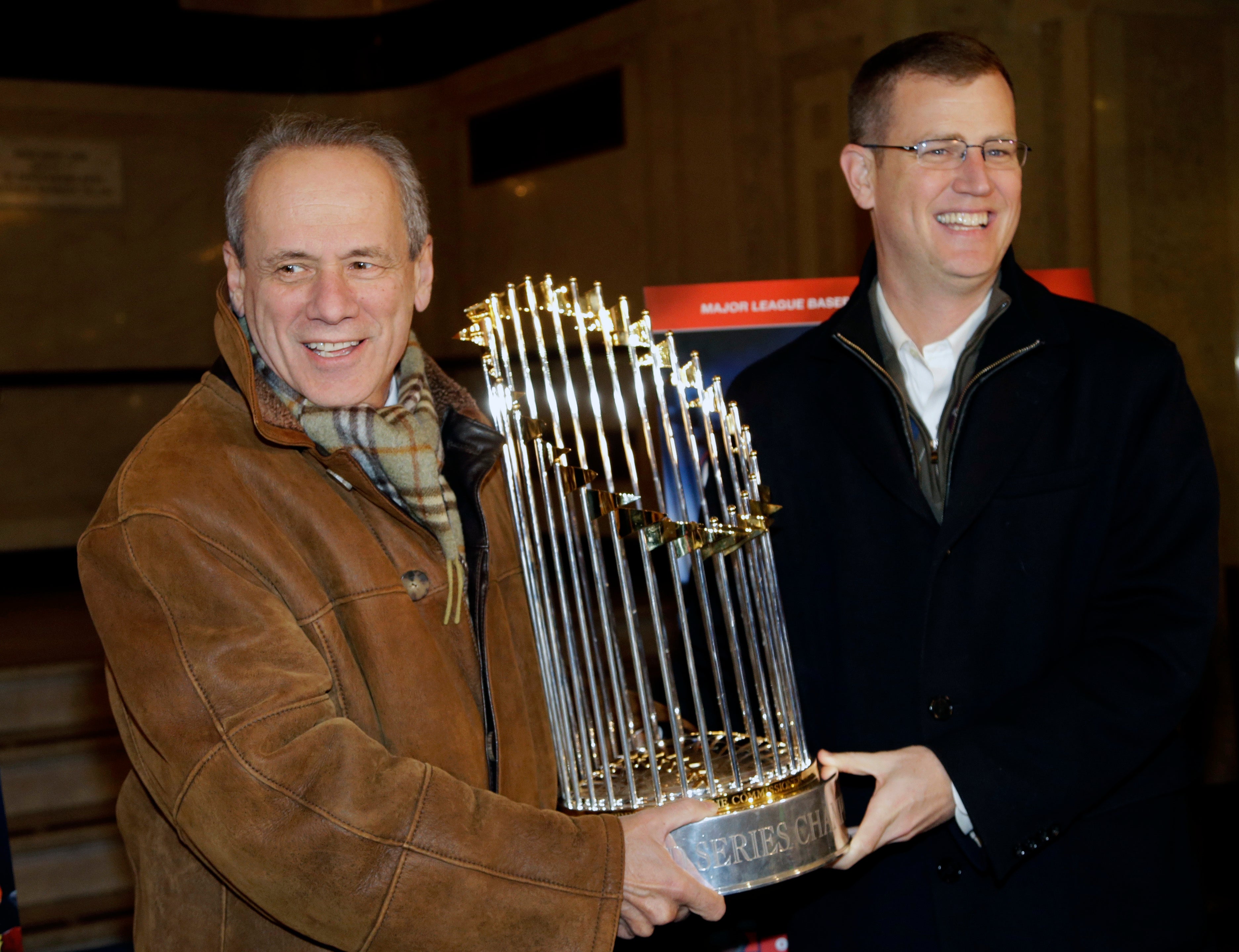 Auction Red Sox Larry Lucchino