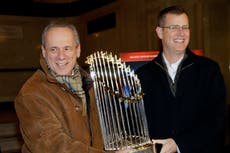 Fanáticos pueden pujar por reliquias de fallecido expresidente de Medias Rojas