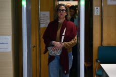 “Morirás solo”: hija enfrenta al francés acusado de drogar a su esposa