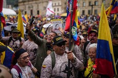 Miles de colombianos descontentos vuelven a las calles para protestar contra el gobierno de Petro