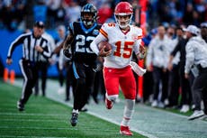 Patrick Mahomes y Chiefs vencen 30-27 a Panthers con gol de campo de Shrader en el último segundo