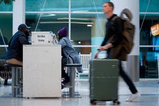 Trabajadores de aeropuerto de Carolina del Norte planean huelga durante semana de Acción de Gracias