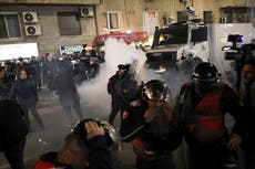 Manifestantes albaneses bloquean calles de la capital en protesta contra el gobierno