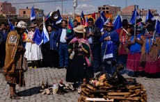 Arce celebra la victoria sobre Morales por la conducción del oficialismo en Bolivia