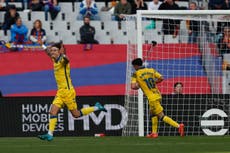 Barcelona sucumbe 2-1 ante Las Palmas en el festejo de su 125mo aniversario