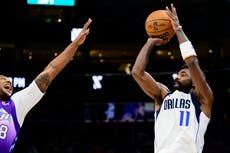 Irving anota 30, Grimes 24 y Dallas sin Doncic consigue triunfo 106-94 contra Utah