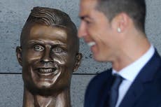 Estatuas de estrellas como Kane y Cristiano no siempre convencen