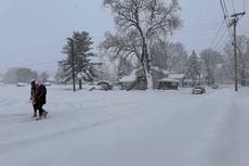 Región de los Grandes Lagos recibirá más nieve tras fin de semana de duras condiciones