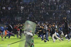 Tragedia en partido de fútbol en Guinea con mortal avalancha humana no es la primera