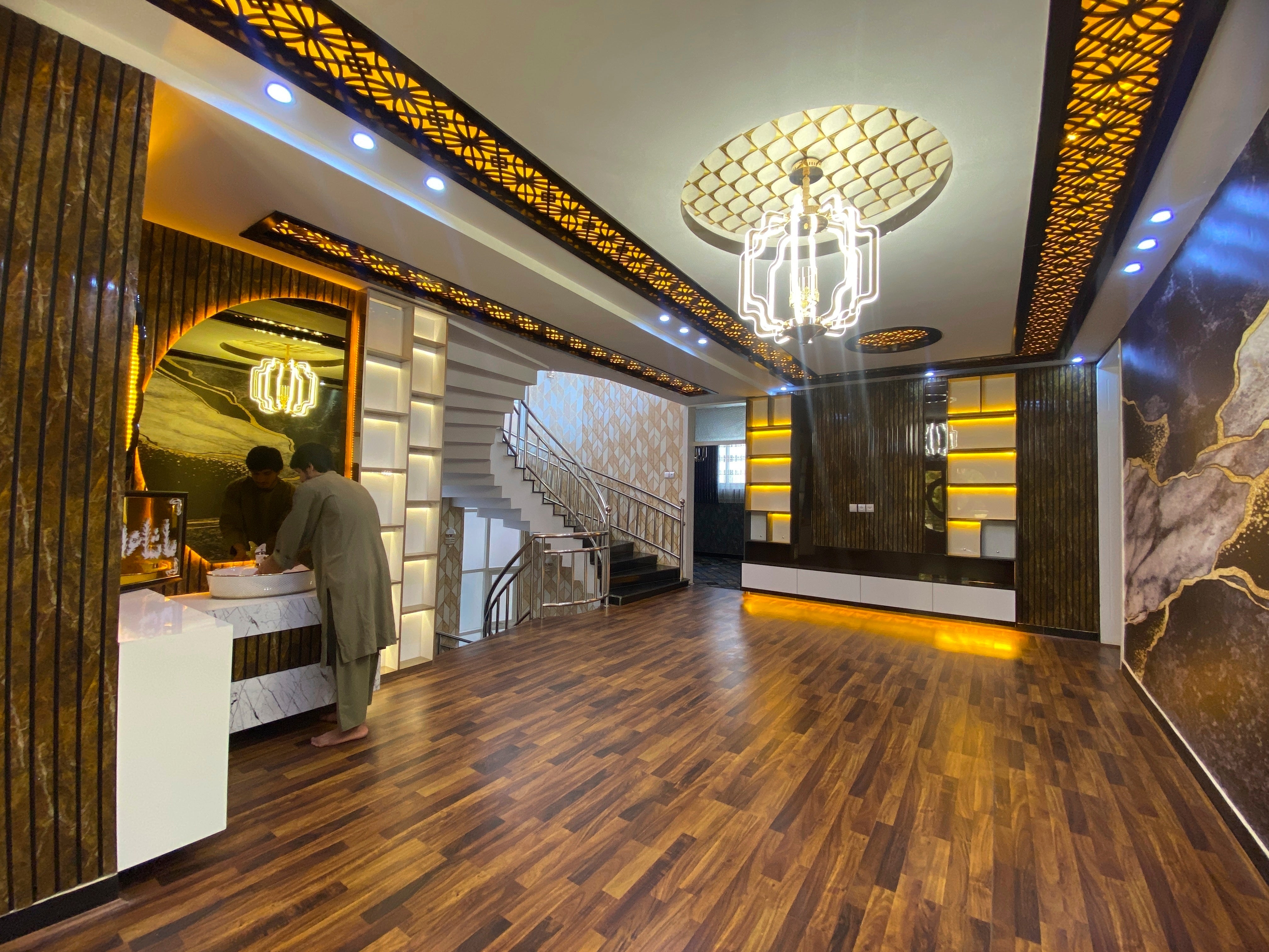 REP-GEN AFGANISTÁN-VIVIENDAS DE LUJO