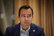 Desmantelan dos redes de trata de personas en Nueva Jersey; imputan a siete, afirma la fiscalía