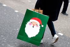 ¿Estresado por el intercambio navideño? Aquí hay una guía de supervivencia