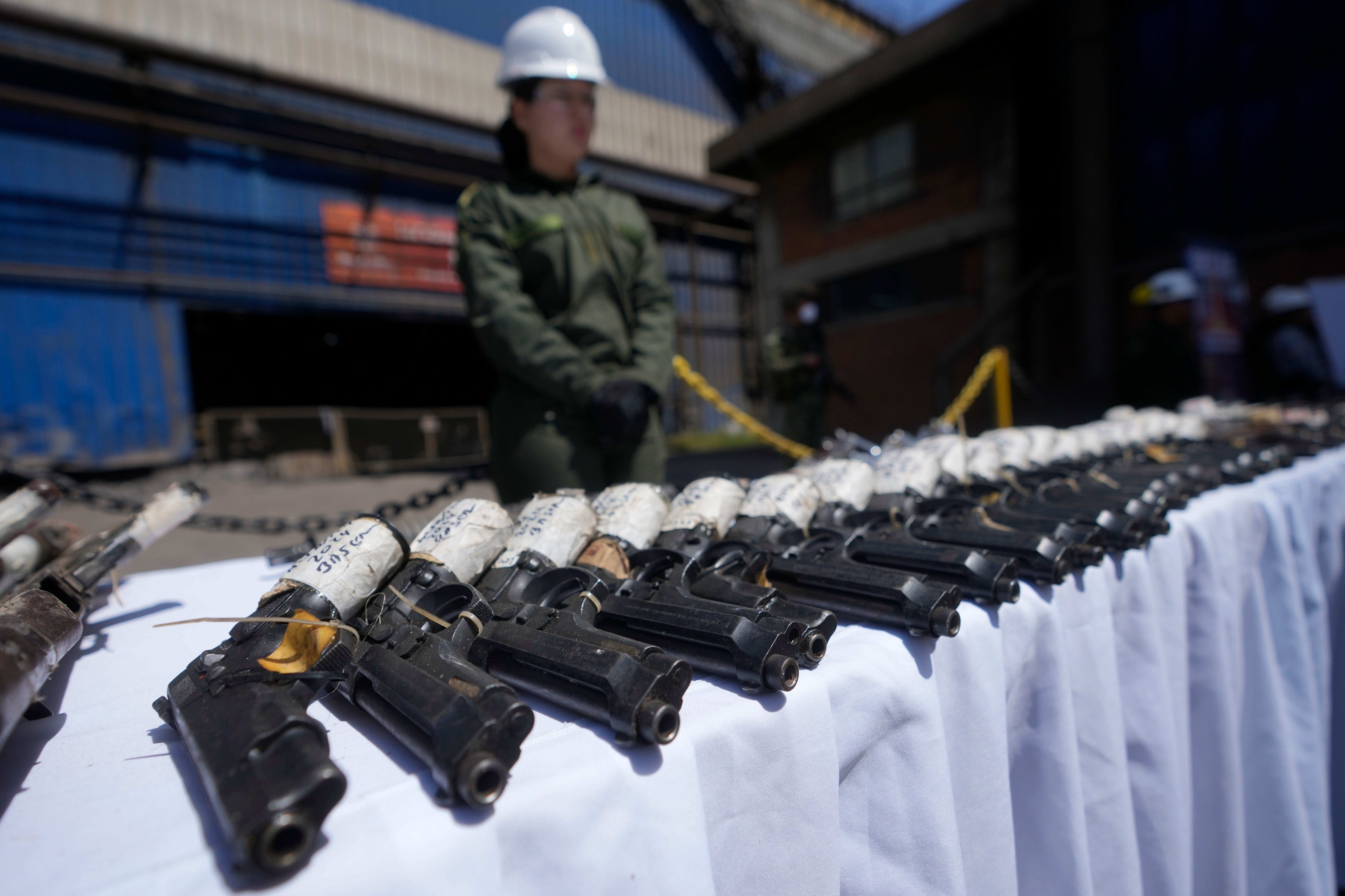 COLOMBIA-ARMAS FUNDIDAS