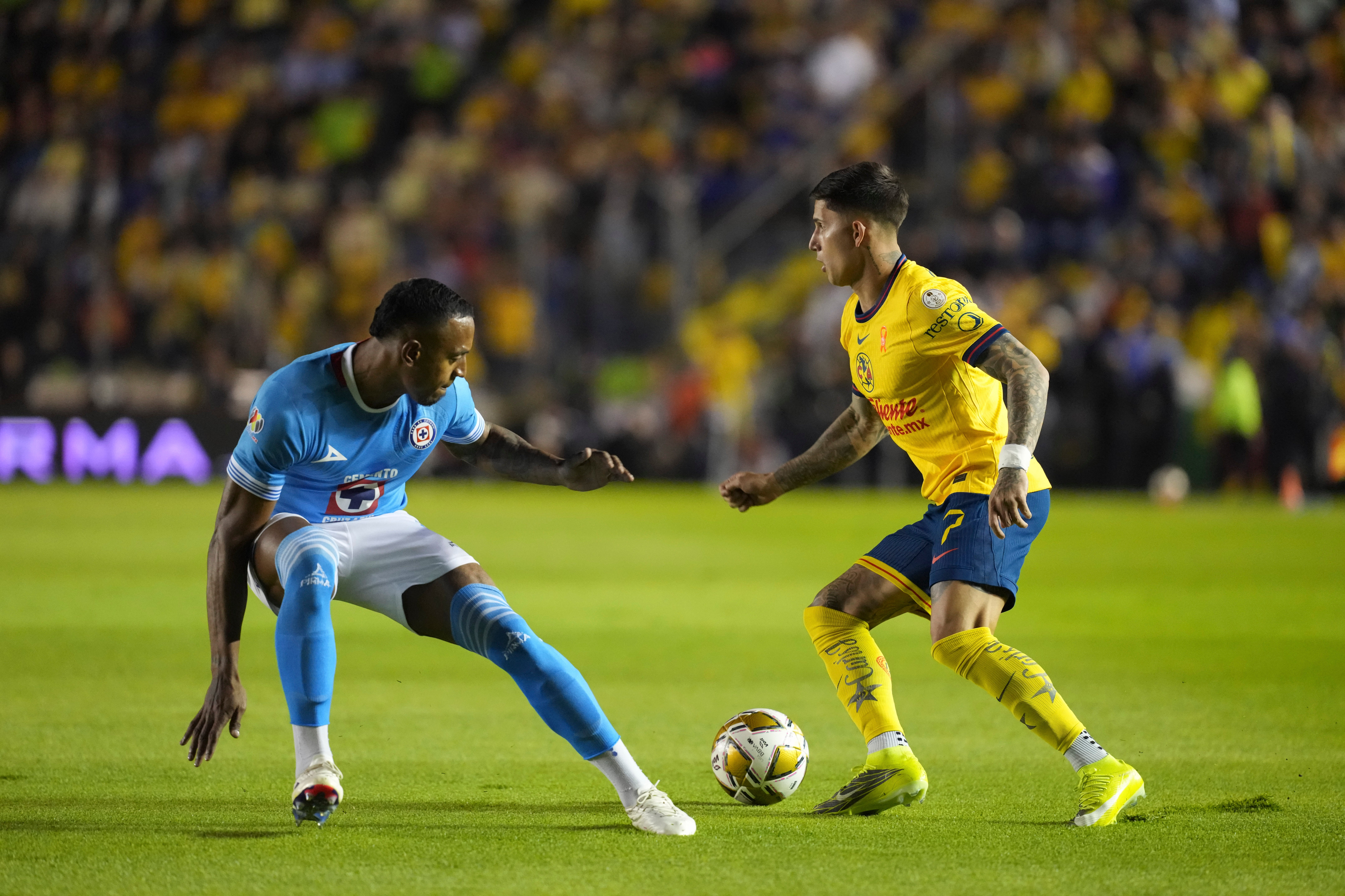 Después de un round de estudio, América y Cruz Azul reanudan su combate por el pase a la final