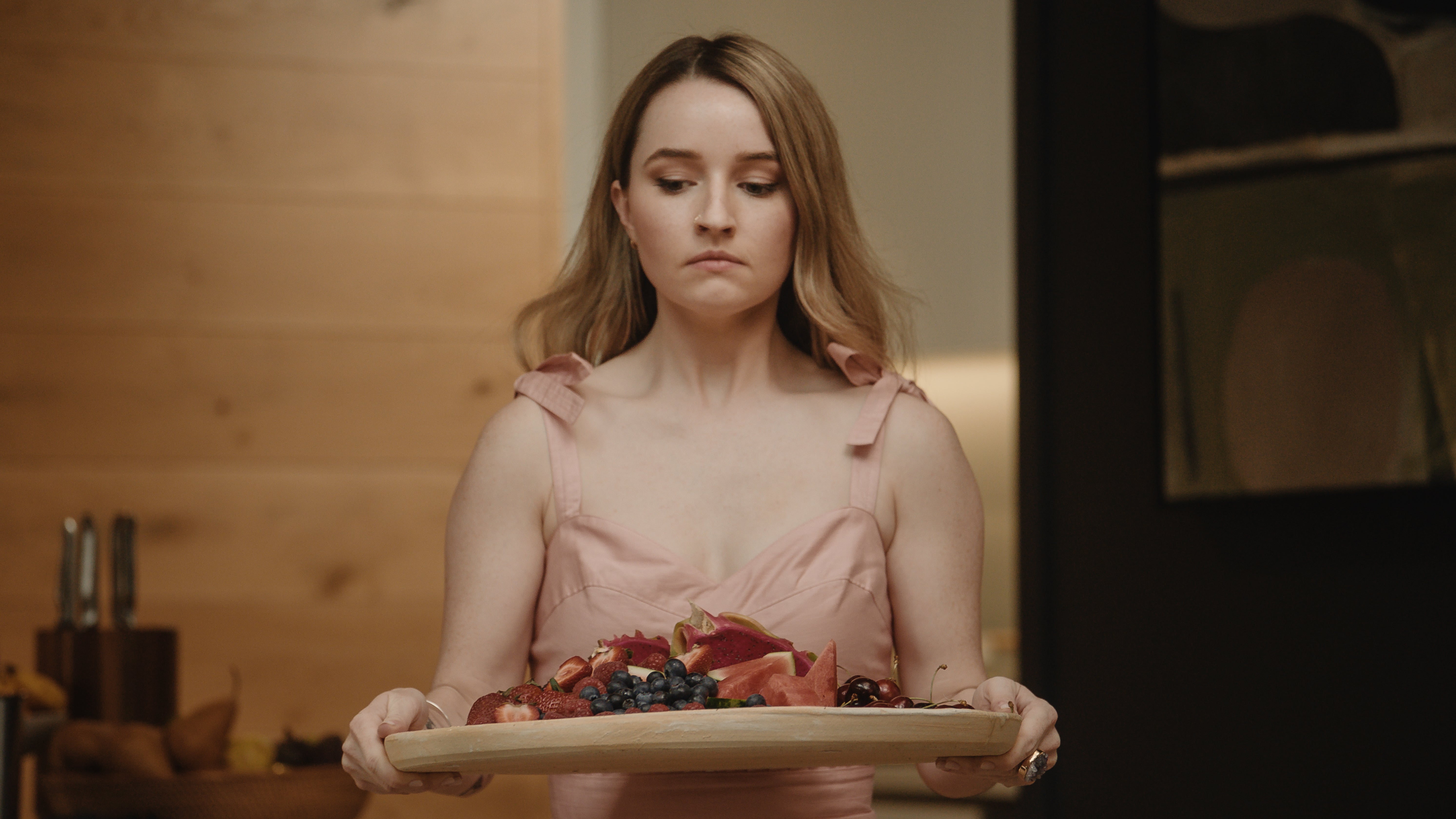 Kaitlyn Dever en el drama sobre el bienestar ‘Vinagre de manzana’