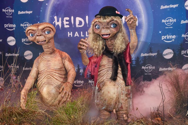 <p>Heidi Klum se convierte en E. T., el extraterrestre, para su fiesta de 2024</p>