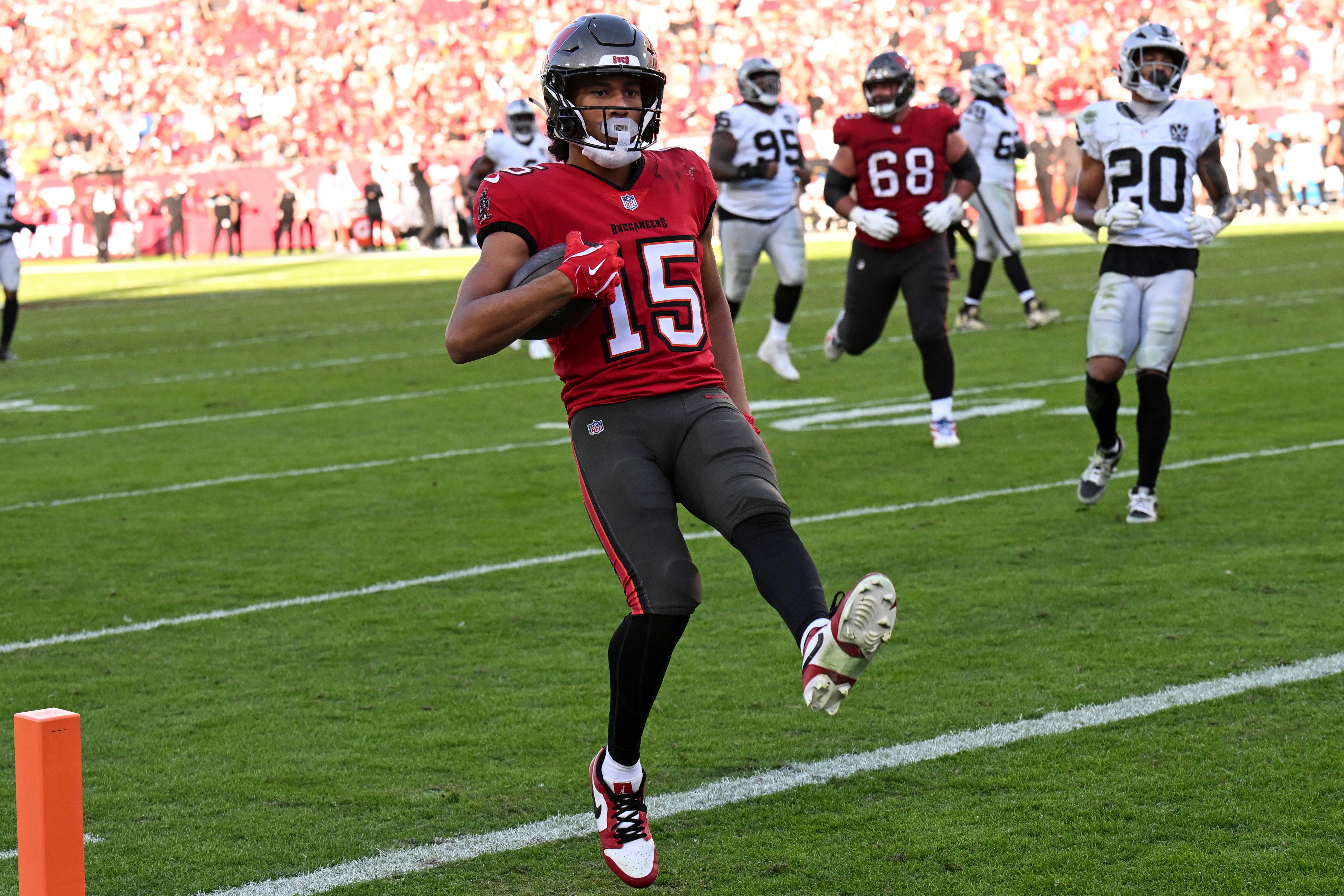 RAIDERS-BUCCANEERS