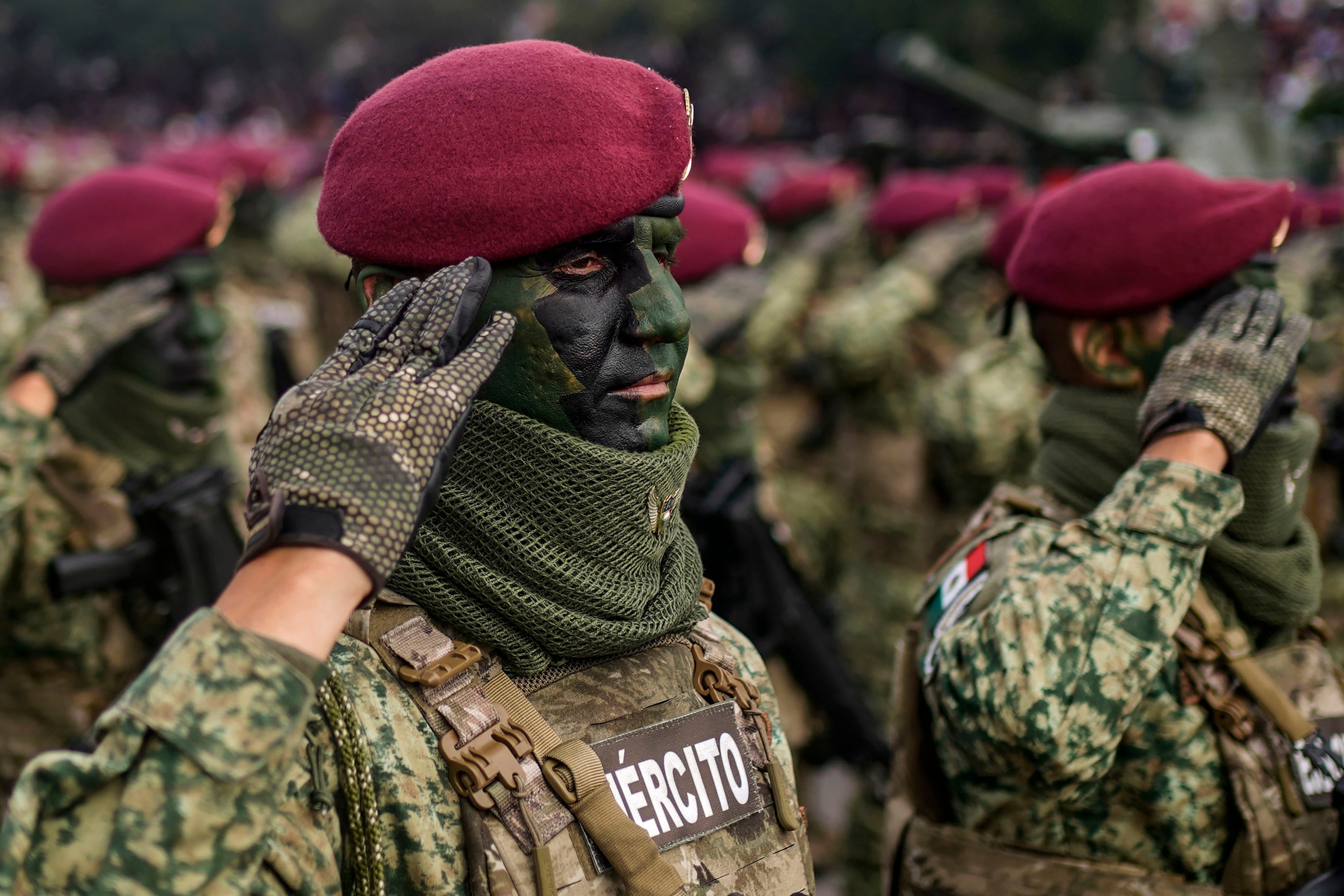 MÉXICO-FINANCIAMIENTO-EJÉRCITO