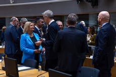 Países de la UE ratifican decisión sobre refugiados sirios