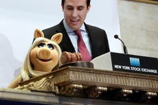 Desde un Muppet hasta un presidente han tocado la campana de la Bolsa de Valores de Nueva York