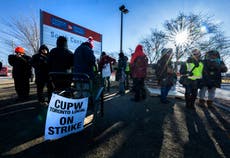 Gobierno canadiense solicita intervención de junta laboral en huelga postal al acercarse Navidad