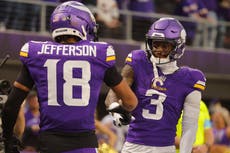 Los Vikings ganan y se divierten; los Bears no pueden decir lo mism