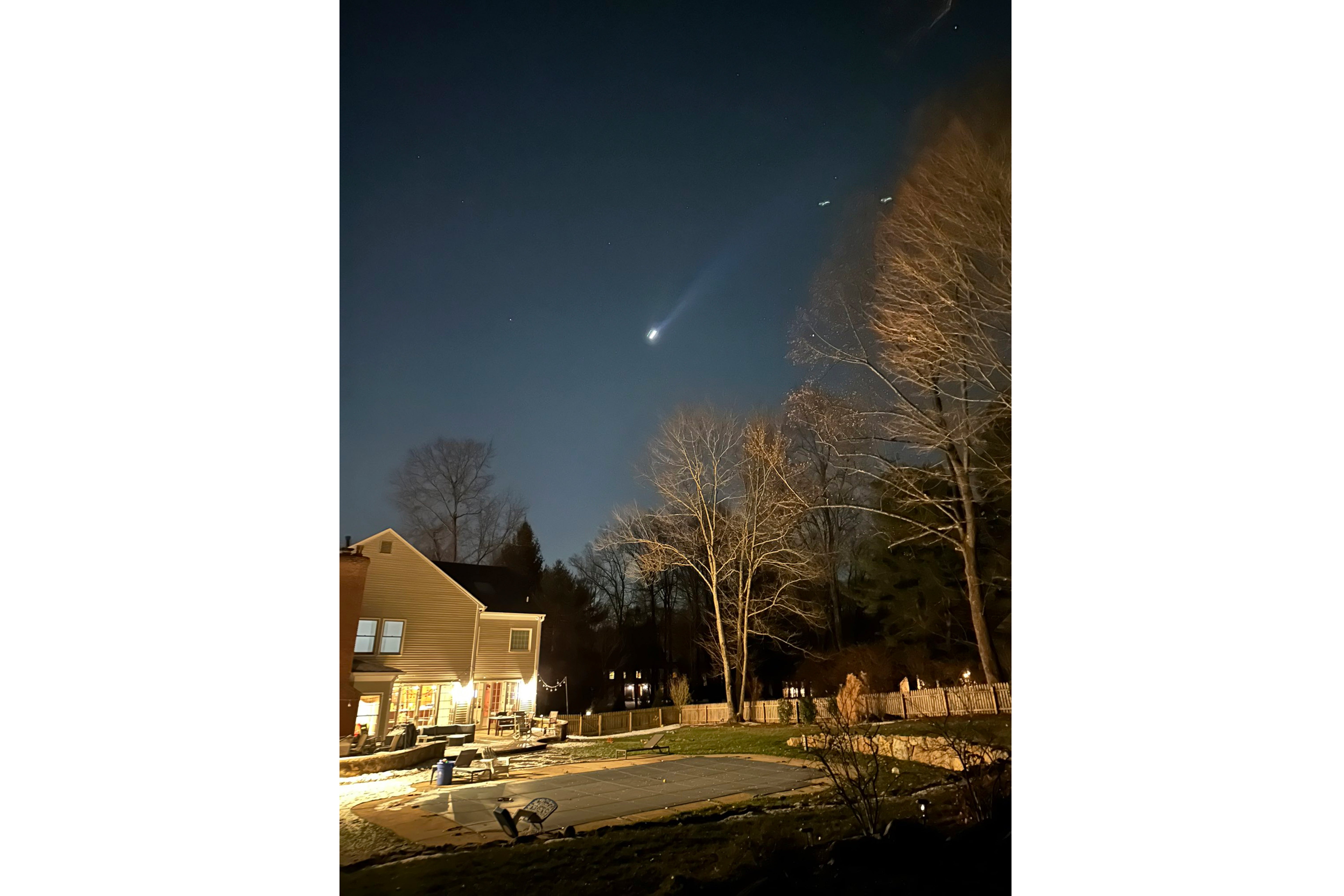 Drones avistados sobre Bernardsville, Nueva Jersey, desatan especulaciones. Mientras algunos sugieren que se trata de una operación gubernamental, otros consideran la posibilidad de un origen extraterrestre