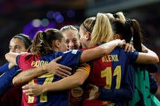 Bonmatí ayuda a Barcelona a vencer a Man City para avanzar como líder de grupo en Liga de Campeonas