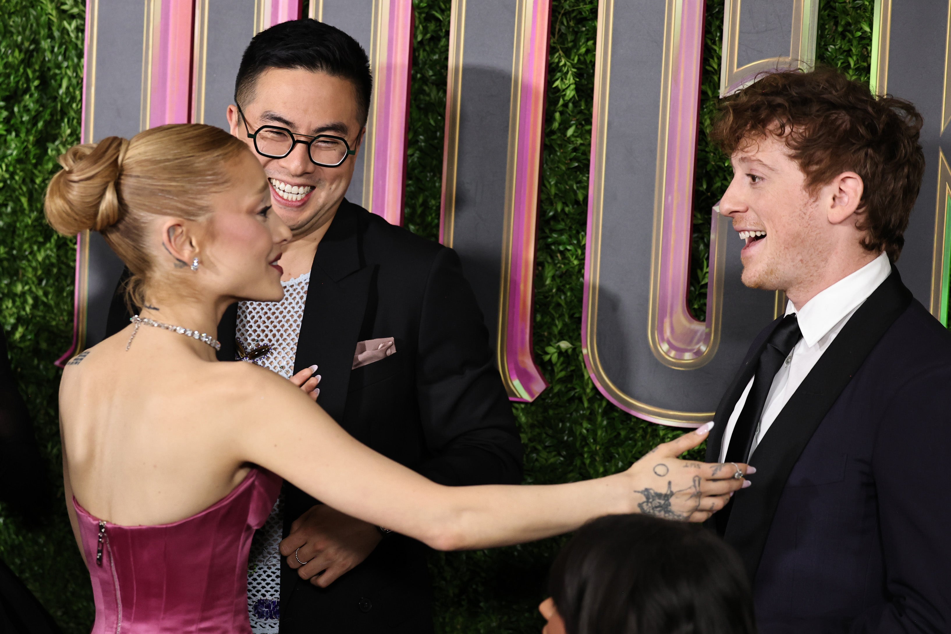 Según se informa, Ariana Grande y Ethan Slater han puesto fin a su relación tras casi tres años juntos
