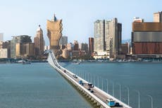 Auge de casinos en Macao trae riqueza, pero a un costo, 25 años después de la devolución a China