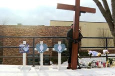 Recuerdan a adolescente de 14 años muerta en tiroteo escolar en Wisconsin