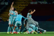 Atlético de Madrid vence 2-1 al Barça para asumir el liderato en la Liga española