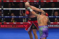 Oleksandr Usyk defiende con éxito sus títulos de los pesados ante Tyson Fury