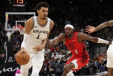 Wembanyama consigue 30 puntos y 10 tapas en paliza de Spurs a Blazers