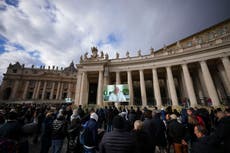 El papa Francisco pide alto al fuego en todos los frentes en su oración antes de Navidad